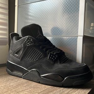 Air Jordan 4 Retro ‘Black Cat’